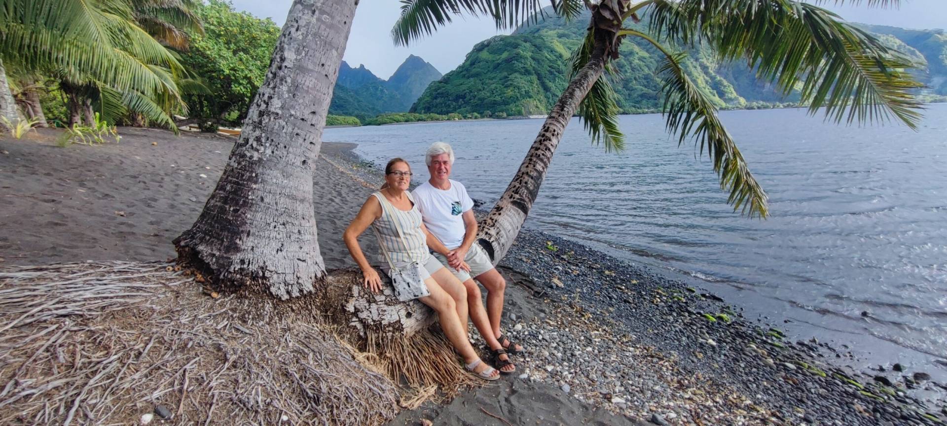 Marie-Claude et Jean-Claude du Mans sont venus fêter leurs retraites à Tahiti et ont choisi le TiTi's Tahiti Tour