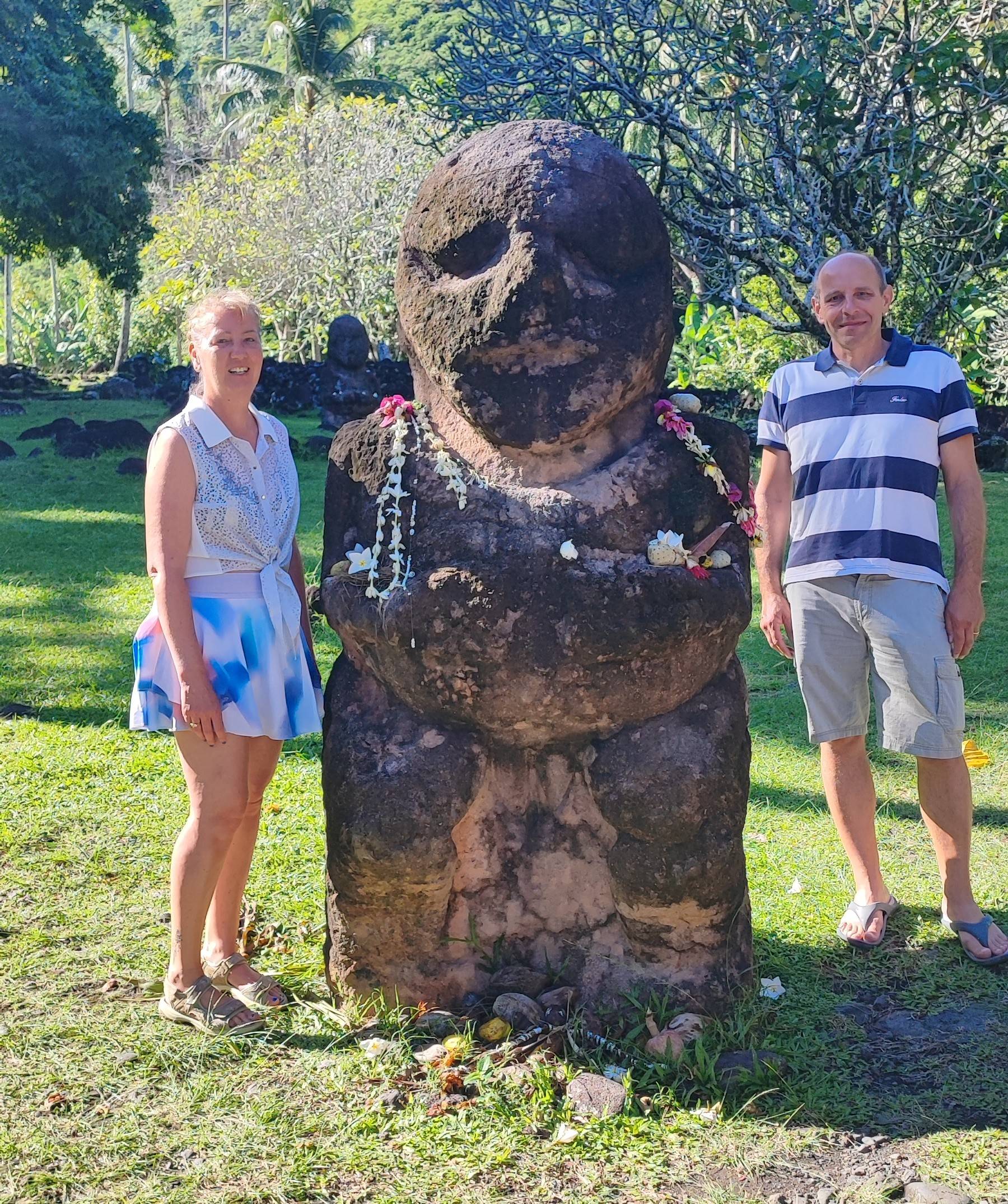 Marylène et Didier heureux pour leur 30 ans de mariage lors d'un TiTi's Tahiti Tour