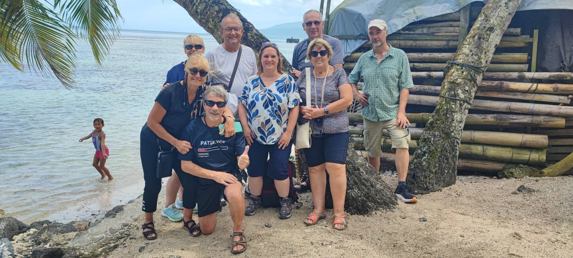 Marie-Pierre, Christine, Denis, Christian, Cathy, Hervé, Rose et Michael pendant leur fabileux TiTi's Tahiti Tour