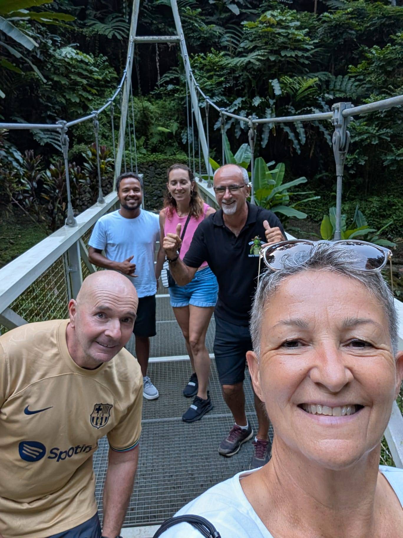 Agnès, Philippe, Angélique et Alexis pendant leur TiTi's Tahiti Tour