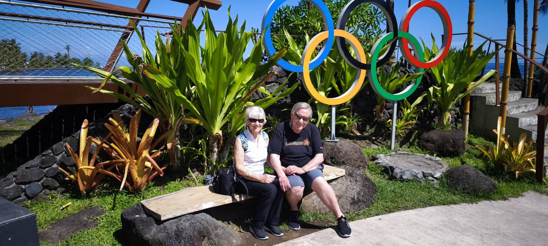 Carole Ann et Larry à Teahupoo pendant leur fabuleux TiTi's Tahiti Tour
