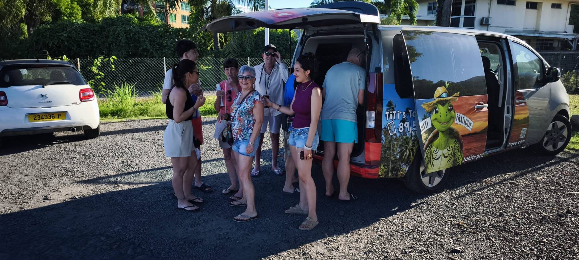 The entire GUICHOU family from Narbonne at the start of their fabulous TiTi's Tahiti Tour
