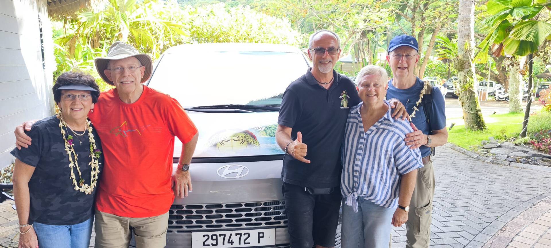 Steve, Mary, Nancy et Nick à la fin de leur fabuleux TiTi's Tahiti Tour